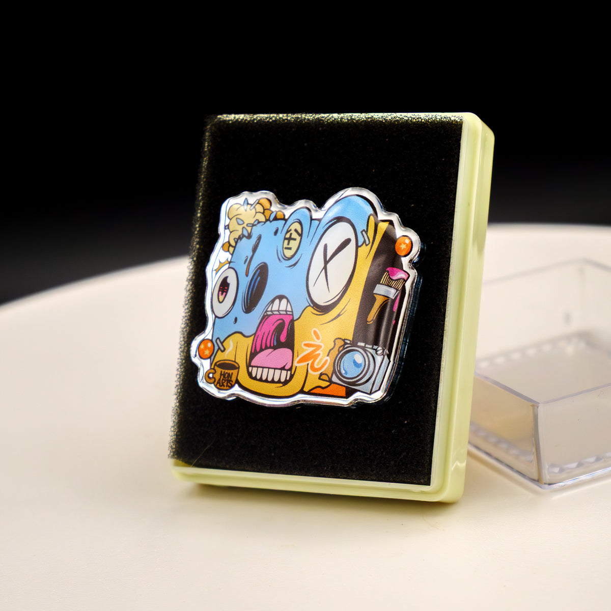 CHAOSCUBE × 金太郎商店 ピンバッヂ